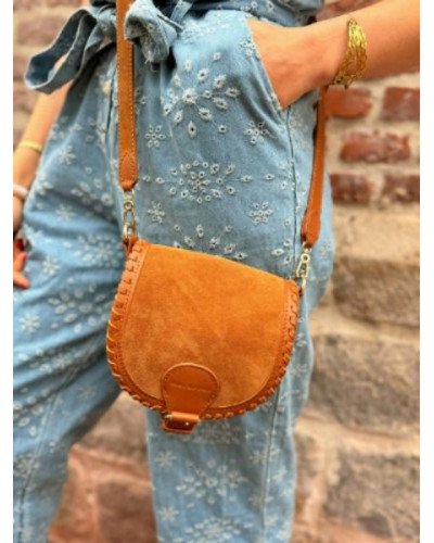 Combinaison bleue broderies fleurs