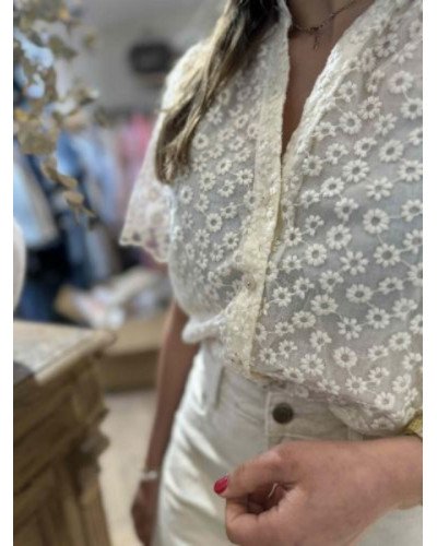 Chemise en dentelle manches courtes