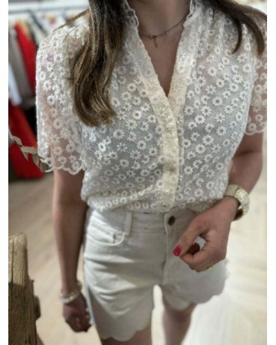 Chemise en dentelle manches courtes
