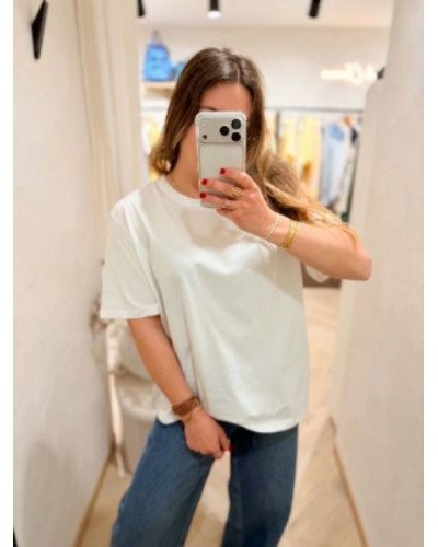 T-shirt blanc avec coeur dos nu