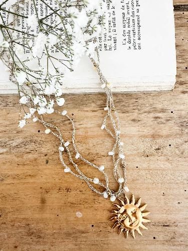Collier soleil à perles