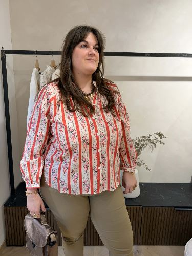 Blouse fleurs et lignes