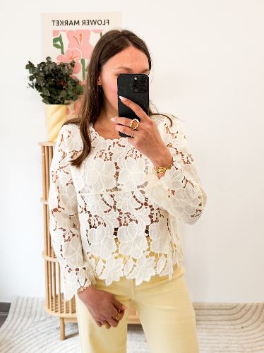 Haut en crochet