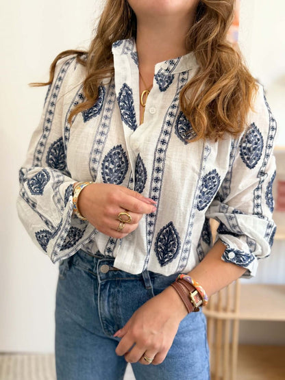 Blouse blanche broderie marine
