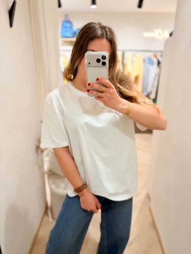 T-shirt blanc avec coeur dos nu