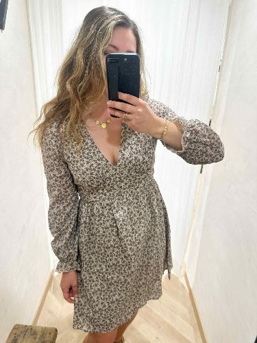 Robe taupe fleur marron