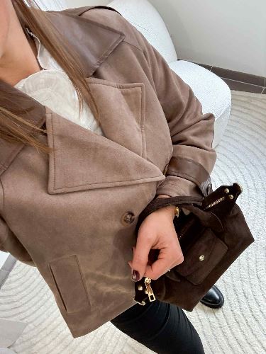 Trench court taupe suedine et simili