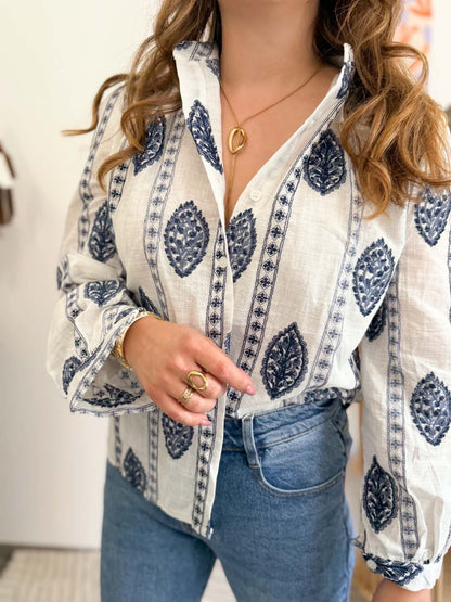 Blouse blanche broderie marine