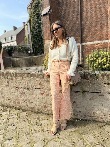 Pantalon fleuri rose et jaune