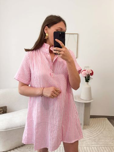 Robe rayée rose