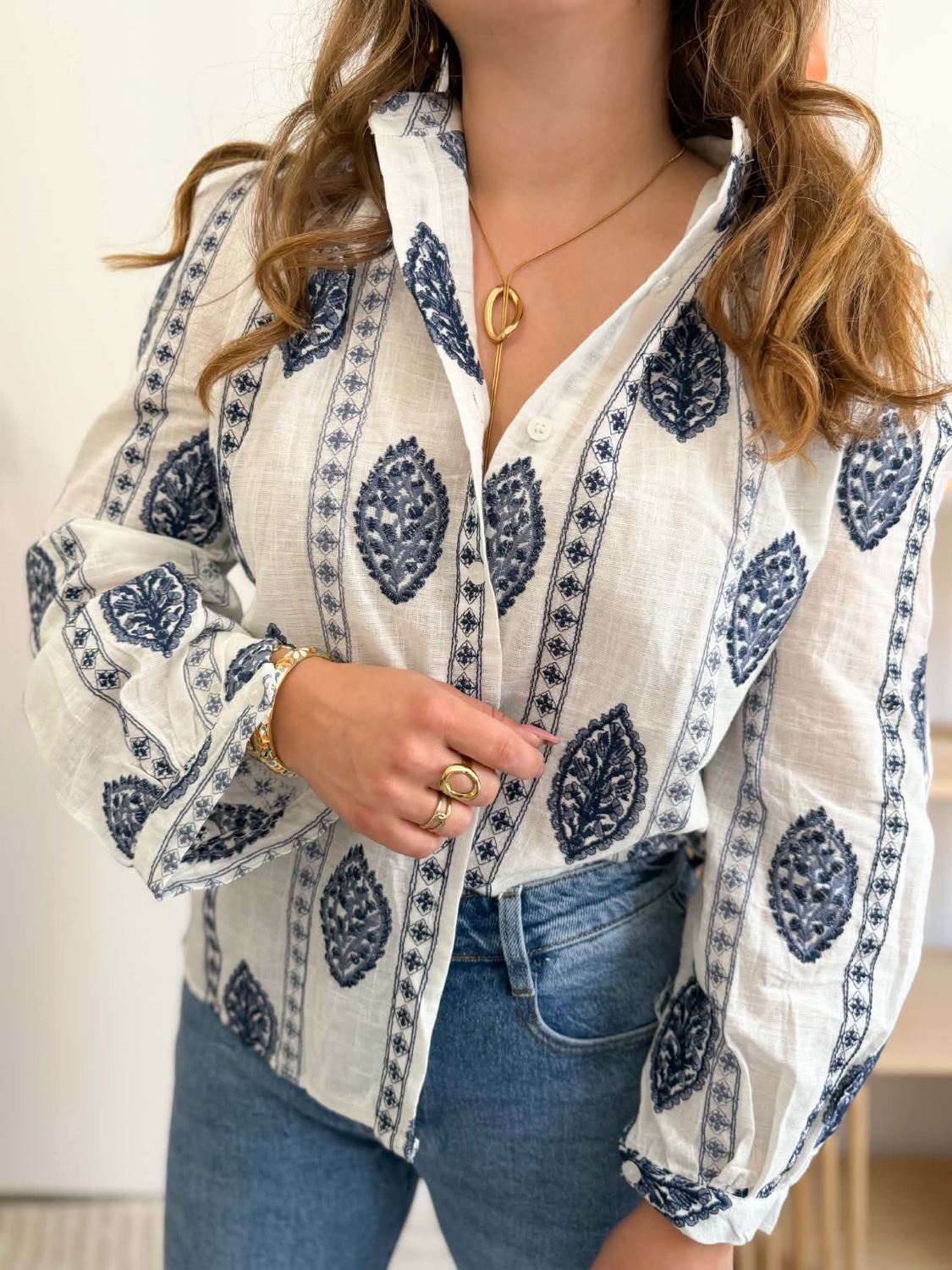 Blouse blanche broderie marine