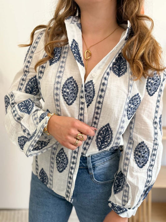 Blouse blanche broderie marine