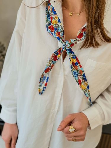 Chemisier blanc foulard liberty