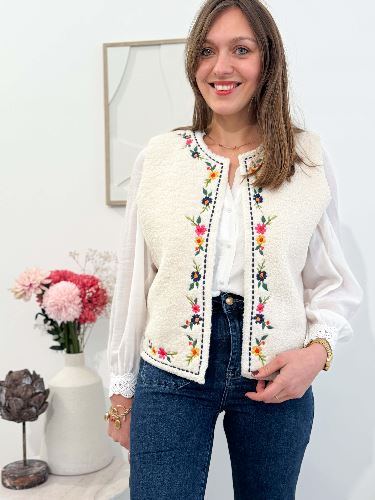 Veste bouclette broderie