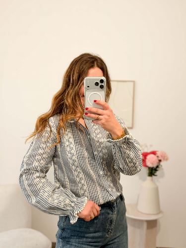 Chemise rayures bleu marine et broderie