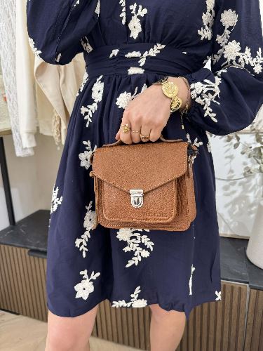 Robe bleu marine broderie