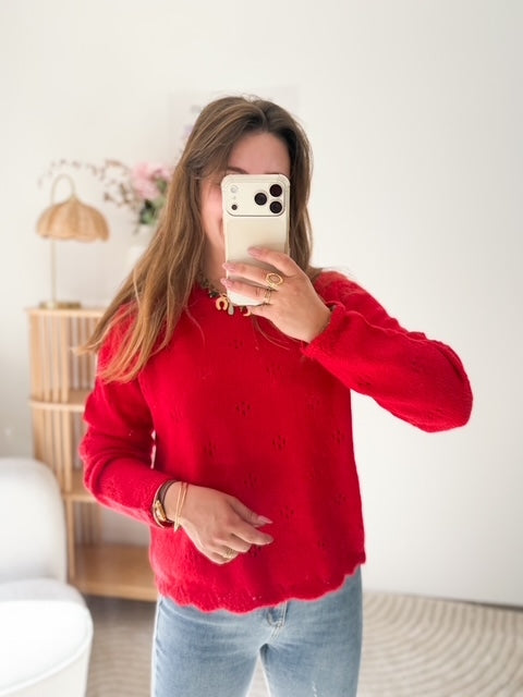 Pull rouge ajouré