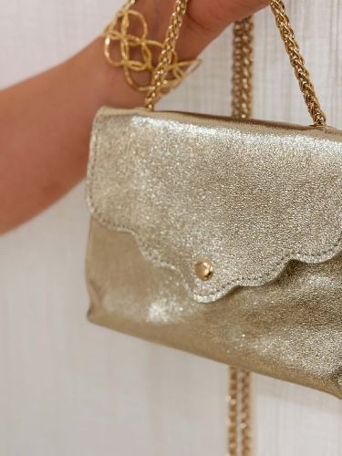 Pochette dorée