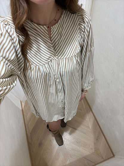 Robe beige lignes