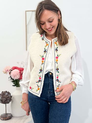 Veste bouclette broderie