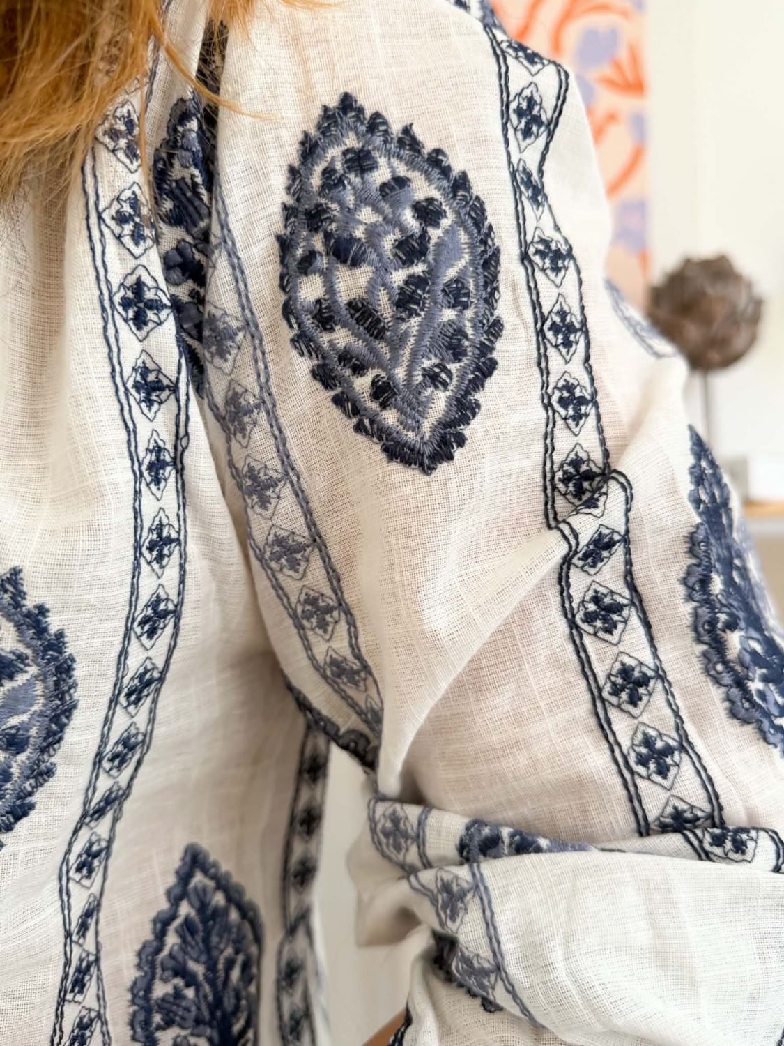 Blouse blanche broderie marine