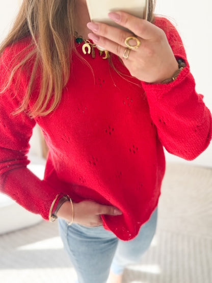 Pull rouge ajouré