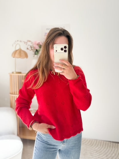 Pull rouge ajouré