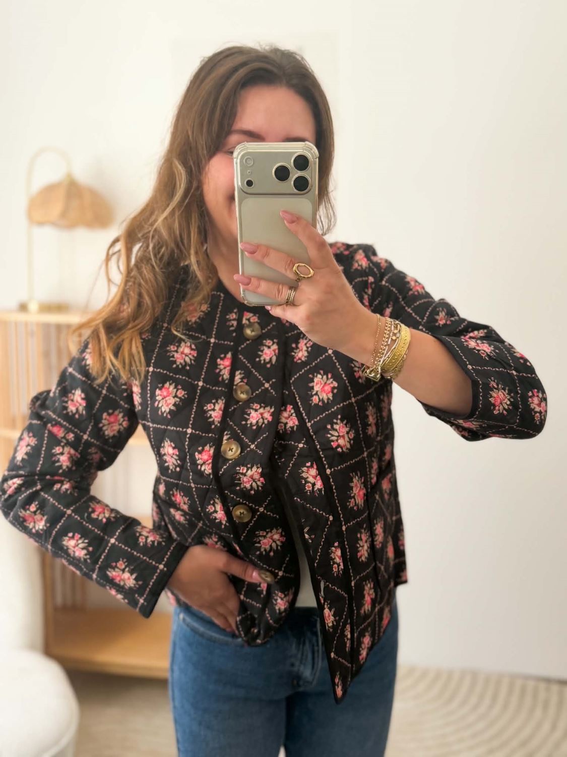 Veste noir fleurie