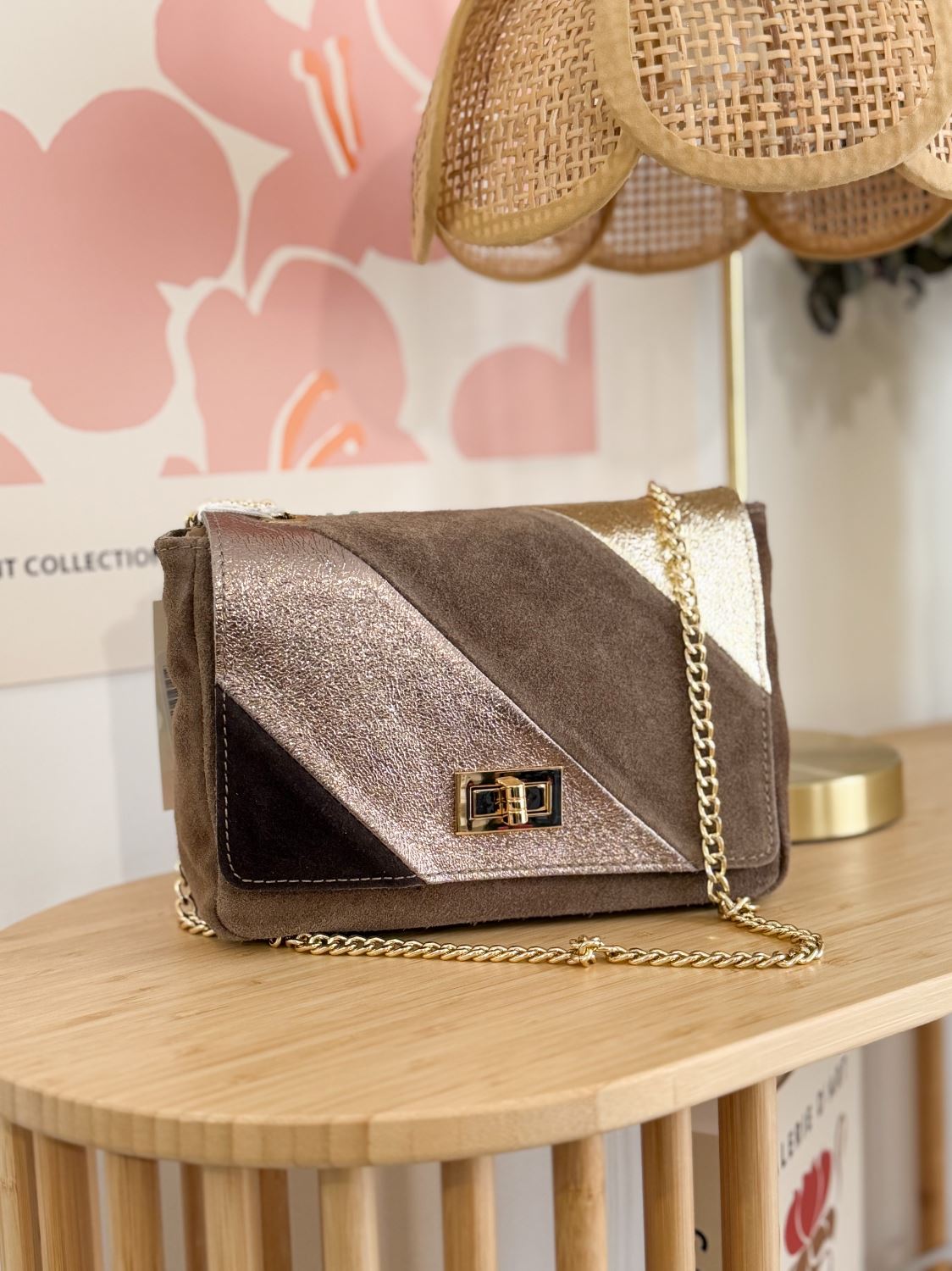 Sac bandouliére daim taupe/pailletée