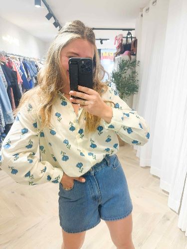 Chemisier fleurs bleues