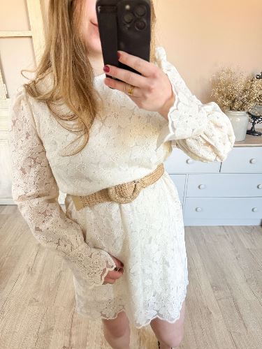 Robe dentelle ecru