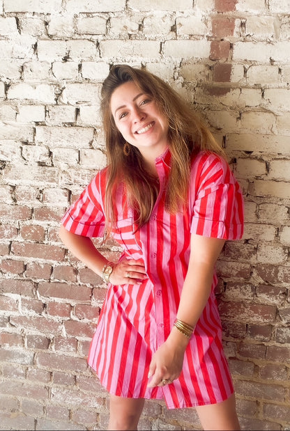Robe rayée rose et rouge