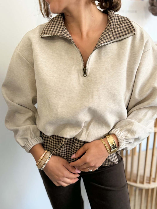Sweat beige et vichy marron