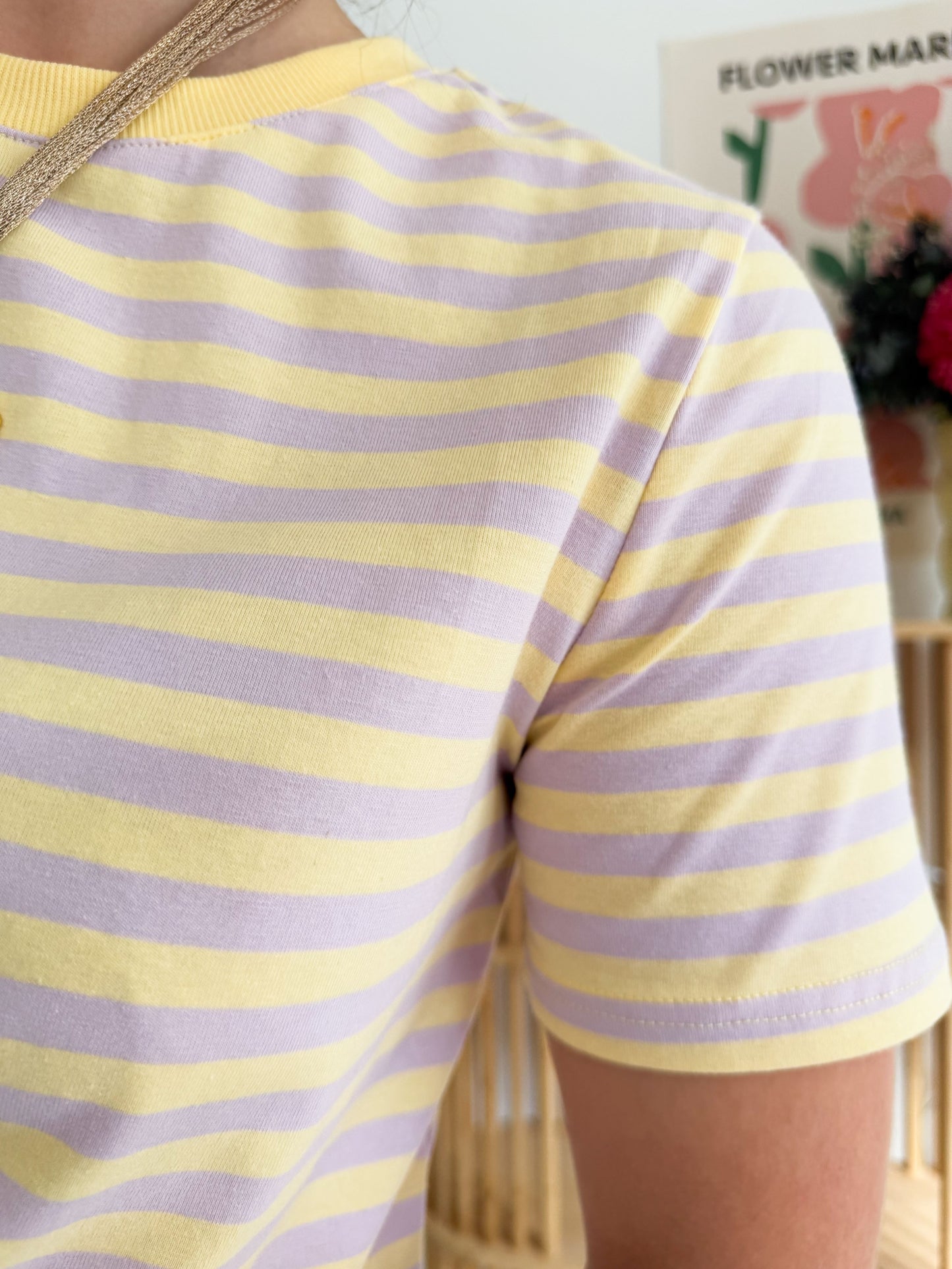 T-shirt lilas jaune