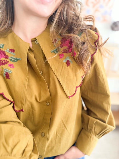 Blouse Claudine kaki points de croix