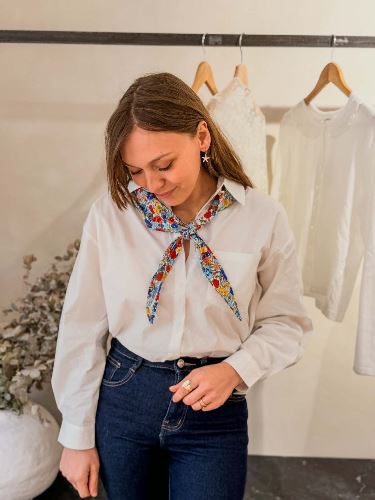 Chemisier blanc foulard liberty