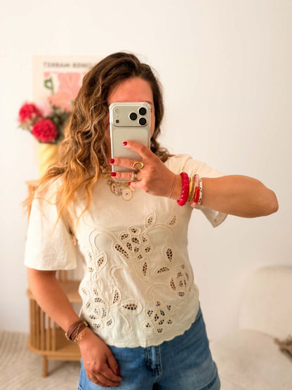 Top écru broderie anglaise ajouré