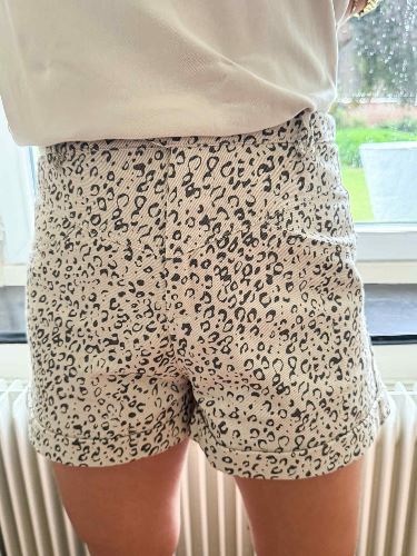 Short leopard beige