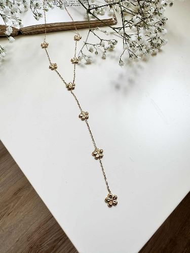 Collier petites fleurs dorees