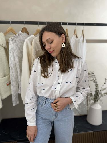 Blouse brodée