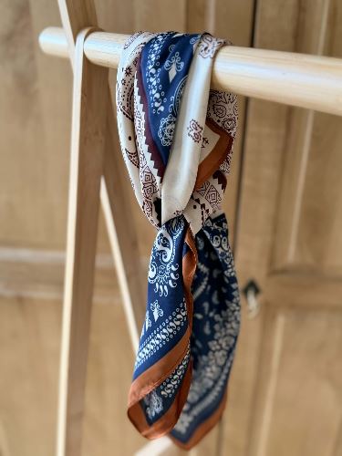 Foulard camel et marine - Cynthia