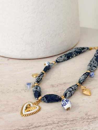 Collier ruban à breloques - Marine