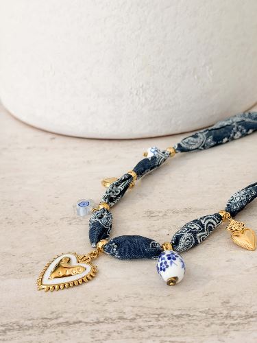 Collier ruban à breloques - Marine