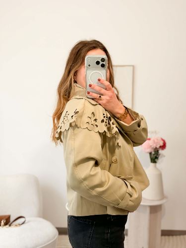 Trench court beige col claudine ajouré