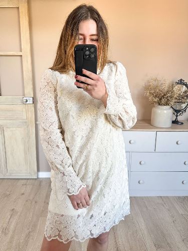Robe dentelle ecru