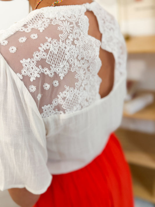 Haut blanc dentelle