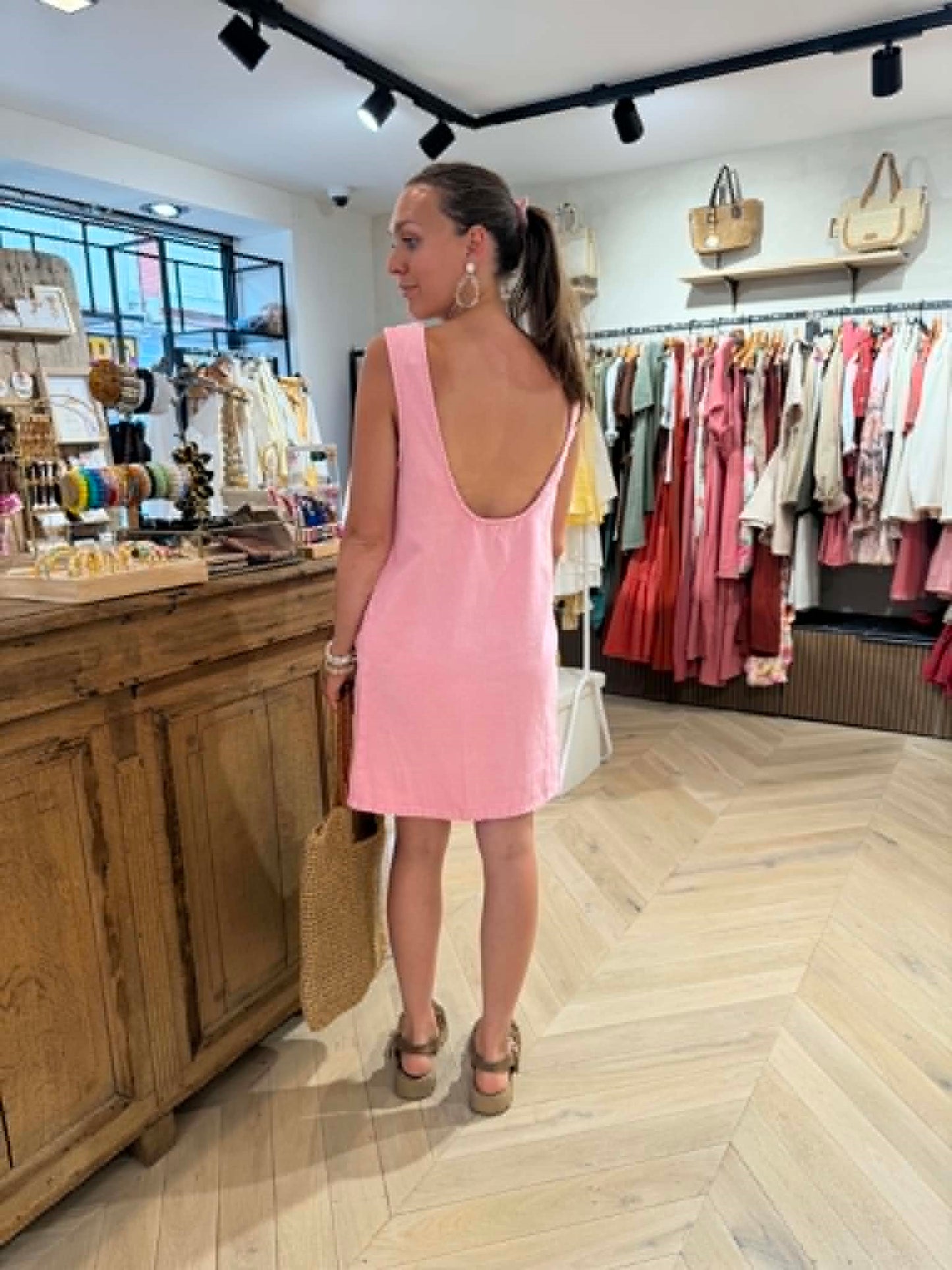 Robe en jean rose - Dos nu